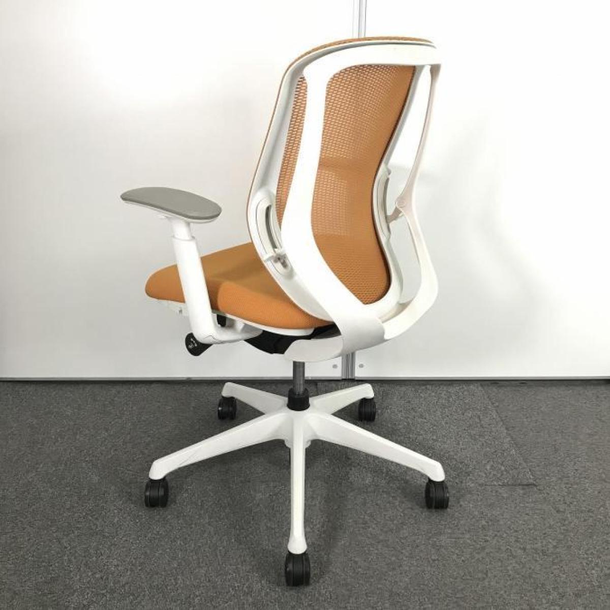 av　オカムラ　シルフィーチェア　ローバック　固定肘　前傾機能　メッシュ　中古品 中古】シルフィーメッシュ オカムラ/okamura 肘付ローバック