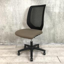 【関東倉庫在庫品】【シンプルデザインのチェア！】■イトーキ製　コルト　肘無ハイバックチェア　■ブラウン【弊社使用欄：A00985171】【ECBMC】【在庫入替セール品につき限定特価！】