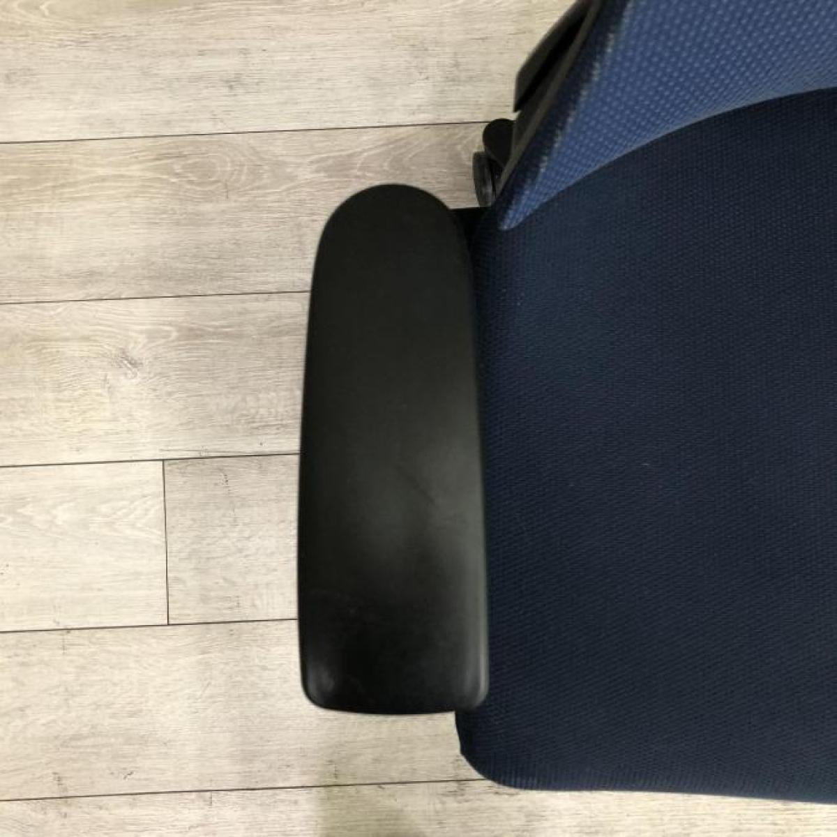 中古】エフメッシュ KF-370JB-T1B2 イトーキ/ITOKI 肘付