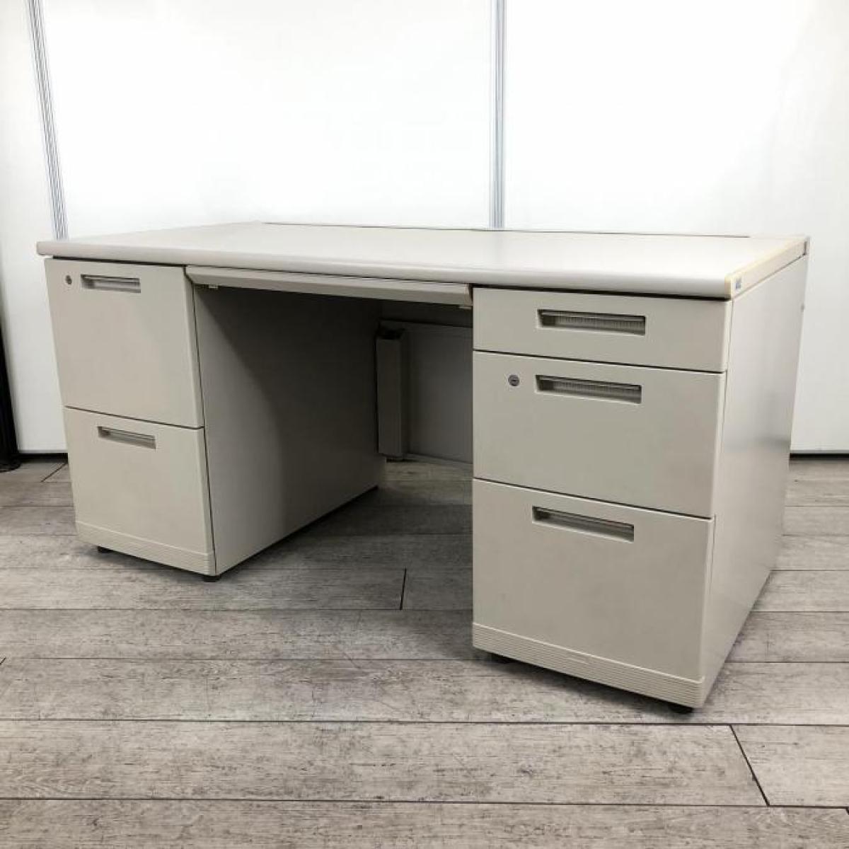 【在庫入替セール品】【コクヨ製のMX＋シリーズの両袖机！幅1400㎜の広々事務机！引出し5つの大容量タイプ！書類が多い方に！】■コクヨ(KOKUYO)製　MX＋シリーズ　両袖机　■W1400×D700×H700㎜　■ニューグレー　【弊社使用欄：A00993461】
                        MXデスク
                                    中古
            