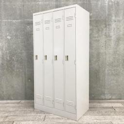 【需要の高い４人用ロッカー！シンプルビューティーな更衣ロッカー！】■イトーキ (ITOKI)　Ｊ型ロッカーシリーズ　4人用更衣ロッカー　■シリンダー錠　■ホワイトグレー
