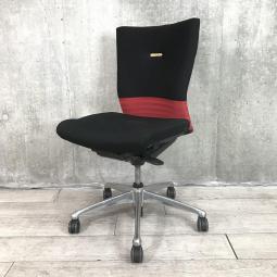 【関東倉庫在庫品】【快適な座り込みを実現できる！】■オカムラ製　フィーゴ　肘無ミドルバッグチェア　■レッド【弊社使用欄：A00958881】【ECBMC】【在庫入替セール品につき限定特価！】