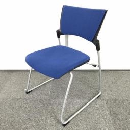 【定価6万円】【ソフトベンディングシェルが背を優しく受け止める！】■イトーキ（ITOKI）　マノスチェア（MANOSS）　肘無し　スタッキングチェア　ミーティングチェア　■背パッド付　■ループ脚　※キャスター無し　■ブルー