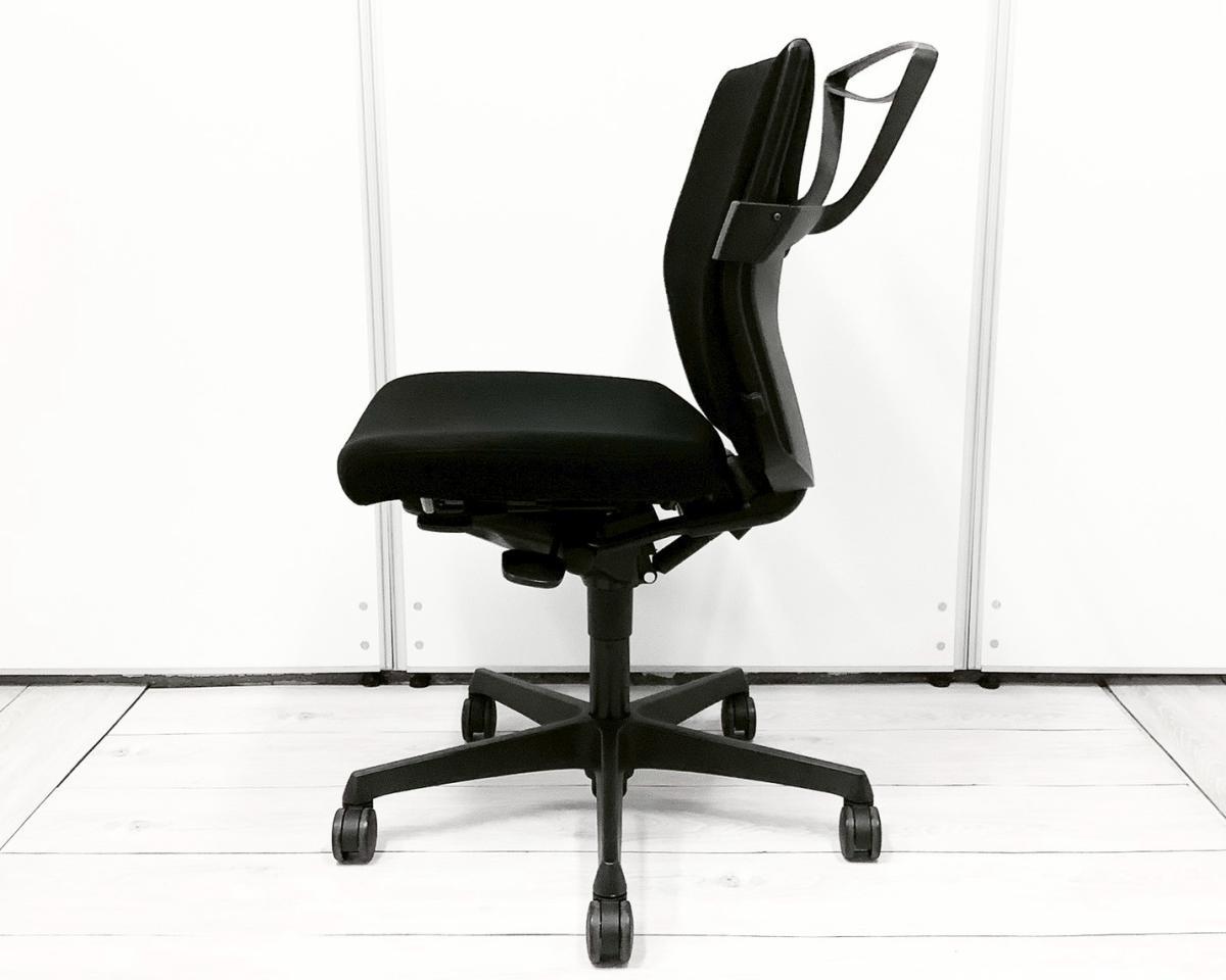 【未使用】2020年製　オカムラ　エスクード　ローバック　肘なし　グレー 中古】エスクード オカムラ/okamura 肘無ローバックチェア