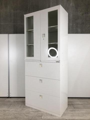 【西】★納品・設置に関してご気軽にお問い合わせください！！！★【福岡西店在庫】【大人気のガラス扉書庫が入荷！引き出し書庫とのセット商品！これ1台で書類整理の問題が解決！】■オカムラ(okamura)製　レクトライン　書庫セット　ガラス扉両開き＋３段ラテラル　ハイキャビネット　■ホワイト　■シリンダー鍵【福岡オフィス家具】【福岡中古家具】【中古事務什器】【中古チェア】【中古椅子】