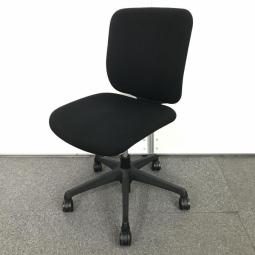 【定価約6万円】【ふっくらクッションが心地よい！コスパの良いワーキングチェア！】■オカムラ(okamura)製　CG-Rチェア　肘無ローバック　■ブラック