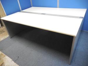 【2名用】【倉庫在庫品】最先端のフリーアドレスタイプのデスク！イトーキ製インターリンク入荷！W1400×D1400×H720　オフィスバスターズ　梅田本店
