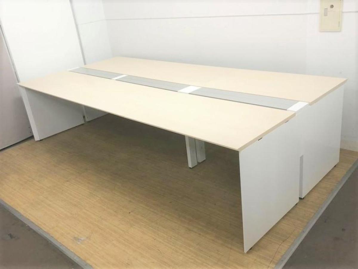 コクヨ　ワークヴィスタ　ホワイト天板/ホワイト脚　W3000×D1400(天板はW1000+W2000の構成となります。)　20年製　
※マテハン本舗の中古商品は、千葉県柏市に在庫がございます。
                        ワークヴィスタ
                                    中古
            