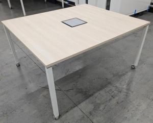 【在庫入替セール】四角いのワークテーブル/オススメ(おすすめ) /人気商品【弊社使用欄：A01007007】■オカムラ/アプションフリー　木目　ミーティング