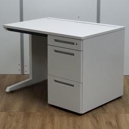 イトーキ製　CZRシリーズ　ホワイト　W1000/D700H720サイズ　シリンダー錠　使いやすさで選ぶならコレ！　シャープで美しいスタンダードデスク！　W1000片袖机！！
