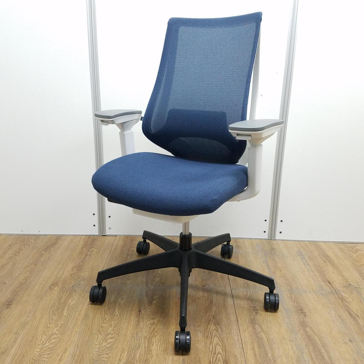 【二重フレーム構造がもたらすしなやかで美しい背もたれ機能！簡易操作で自分に合った姿勢をサポート！】■コクヨ製　デュオラ2（Duora2）　ハイバック　肘付き　■背面メッシュ　■可動肘　■ランバーサポート　■ターコイズブルー×ホワイトシェル
                        デュオラ2
                                    中古
            