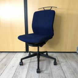 【定価約7万円】【柔らかさや美しさを感じさせる、知的でユニセックスなデザインのOAチェア！】■ウチダ（UCHIDA）製　クレネ (KRENE)　肘無し　ミドルバック　■ハンガー付　■ダークブルー×ブラックシェル【2503】弊社使用欄【A01005848】