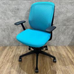 【西】※※残り1脚限定※※福岡倉庫商品※※　【オカムラ】　【Okamura】　シルフィー　Sylphy　オフィスチェア　チェア　肘付　ロット　揃い　ローバック　メッシュ　ブルーグリーン　事務イス　中古　＊熊本市で、中古オフィス用品・オフィス家具をお探しなら「オフィスバスターズ熊本サテライト店」へ＊※サテライトは商談スペースのみの為、在庫は福岡の在庫を掲載しております。商品につきましてはお電話にてお問い合わせください。