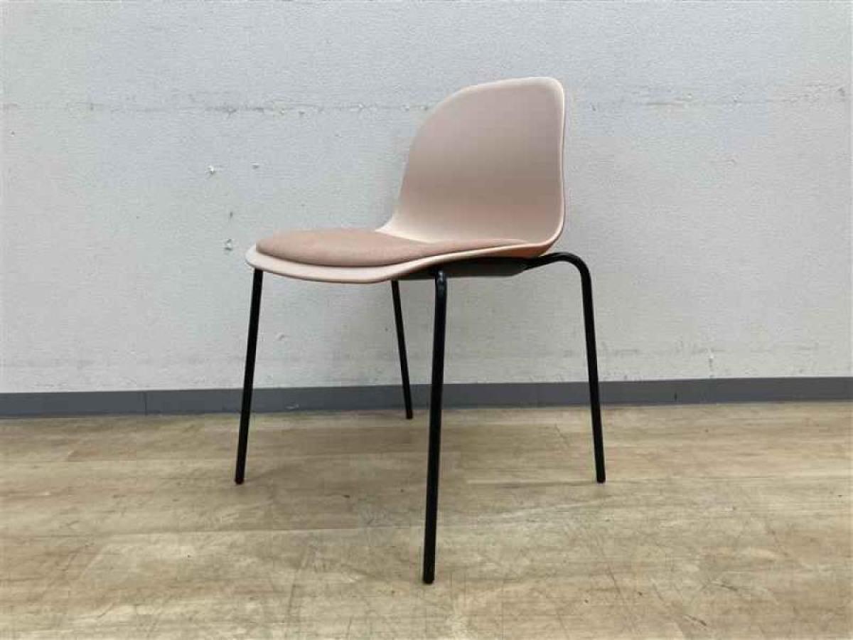 【イトーキ】【ニーノチェア】【スタッキングチェア】おしゃれで実用性のあるデザインでオフィスを彩ります！
※４脚ロットでの販売となります。(単品販売不可・６脚でお探しのお客様は一度店舗スタッフまでご相談ください)
                        その他シリーズ
                                    中古
            