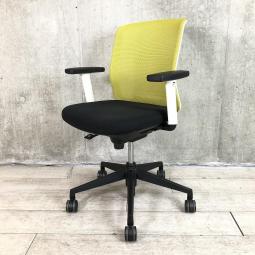 【関東倉庫在庫品】【スタンダードな機能のシンプルなチェア】■ウチダ製　カリッサ　肘付ローバックチェア　■イエロー【弊社使用欄：A00962958】【ECBMC】【在庫入替セール品につき限定特価！】