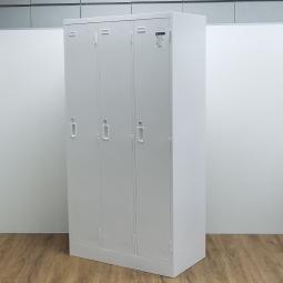 コクヨ製　LKシリーズ　ホワイト　シリンダー　ゆとりのある収納！　スペース衣類や個人の荷物・貴重品の管理にオススメ！　3人用更衣ロッカー！！