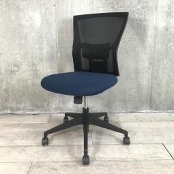 【在庫入替セール品】【価格と機能のバランスが取れたベストセラーモデル入荷！】■イトーキ（ITOKI）　サリダチェア　YL5モデル　肘無ハイバック　■ランバー付　■背面メッシュ：ブラック/座面：ブルー【弊社使用欄：A01001517】