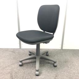 【国内人気メーカーのチェアをローコストで！】■オカムラ（okamura）　ヴィラージュ（Village）　肘無し　ローバック　■ブラック