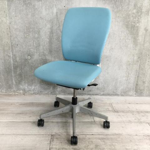 【中古】フルゴ  イトーキ（ITOKI） 肘無ローバックチェア