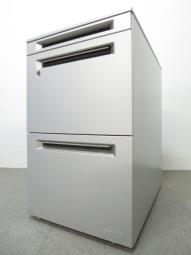 【スタイリッシュなデザインで使いやすい！】■オカムラ製　3段ワゴン　H650mm　シルバー【ハイワゴン】