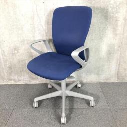 【SSB在庫品】【2脚入荷商品】　オカムラ　スラート（sulato）　ハイバック肘付き　デザインアーム (固定肘)　ミディアムブルー　中古　買い増し　増員　入れ替え　起業　事務所開設　引っ越し　移転　オフィスバスターズ　梅田本店