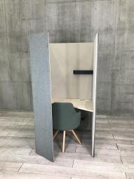 【右開口】【ワーカーの集中を高める省スペースなワークブースが入荷！】■オカムラ(okamura)製　ドレープシリーズ（drape） 　テトラタイプ　1人用ブース 　ソロワークブース　(W1000/D1000/H1900)　■色：グレー × ベージュ　■ライト付き　■チェア付き　色：ダークグリーン【ABW商材】【関東倉庫在庫品】【弊社使用欄：A01018416】