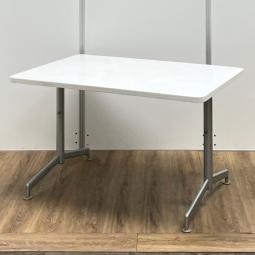 【商品入替のため、残り4台限り】コクヨ製 イートインシリーズ ホワイトカラー W1200/D800 ミーティングテーブル!!