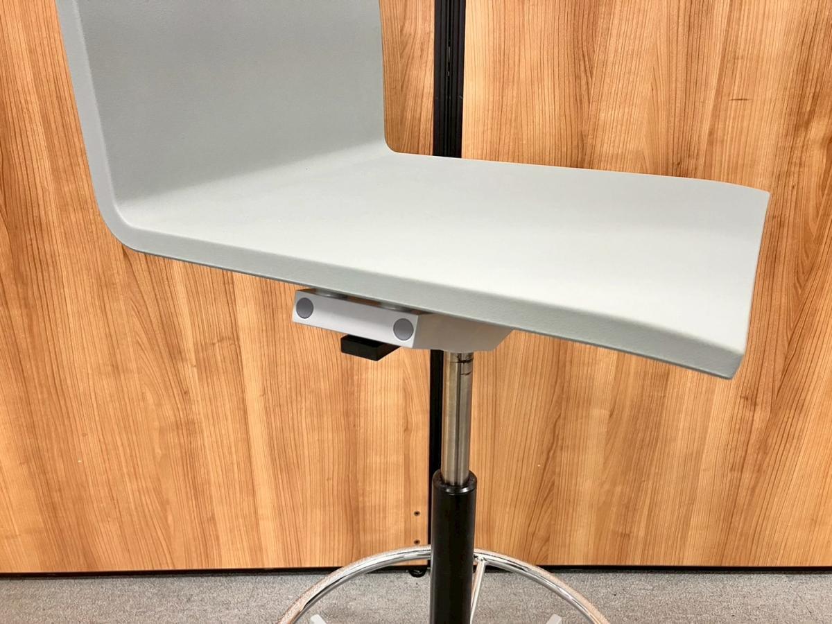 vitra ヴィトラ★04 カウンタースツール★ハイチェア デザイナーズ 04 Counter（ゼロフォーカウンター）/Vitra（ヴィトラ）/Maarten