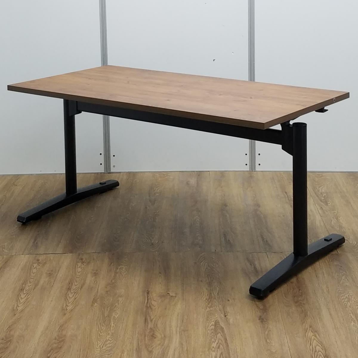 オカムラ製　ライブスシリーズ　木目ナチュラル　W1500/D750/H720サイズ　天板広めで使い勝手が良い人気フラップテーブル！　スタックテーブル　フォールディングテーブル　W1500テーブル！！
                        ライブス
                                    中古
            