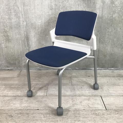 【ウチダ】 UCHIDA 中古 折りたたみパイプ椅子　2脚セット激レア ウチダ（UCHIDA) オフィスチェア(椅子) 一覧 - 中古オフィス家具