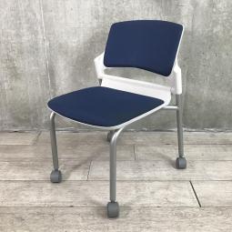 【関東倉庫在庫品】【キャスター付きで使いやすい！】■ウチダ製　MF-180シリーズ　スタッキングチェア　■ナイロンキャスター■ブルー【弊社使用欄：A00983371】【ECBMC】【在庫入替セール品につき限定特価！】