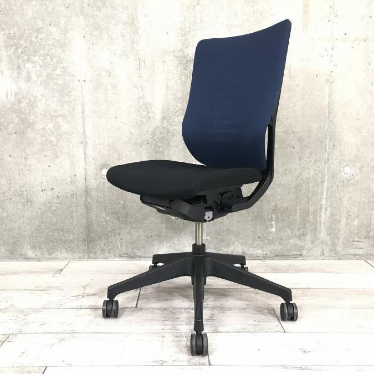 【在庫入替セール】操作レスで使いやすい！　■イトーキ（ITOKI）製　OAチェア　エピオス（epios）ハイバック　クロスバックタイプ■色：ネイビーブルー×ブラック　【K】
                        エピオスチェア
                                    中古
            