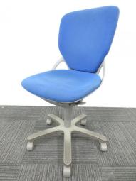 【西】※7月上旬入荷予定品・福岡倉庫※【脚部分日焼け有り】【☆大量入荷☆】イトーキ　プレーゴ　肘無　ハイバック　ブルー　PCチェア　事務チェア　中古　オフィス家具