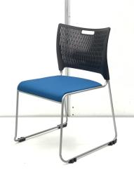 【大量入荷】オカムラ（okamura）のレーテ（RETE）チェアが入荷！中古　ミーティングチェア　スタッキングチェア　会議　キャスター無し　背カバー無し　ターコイズブルー★