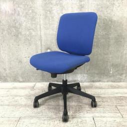 【10脚大量入荷！】【Z】【コスパ抜群！オカムラ製の人気低価格チェア！】【ロット】■オカムラ　CG-R　■ローバック　肘無しタイプ　■色：ブルー×ブラック　オフィスバスターズ
