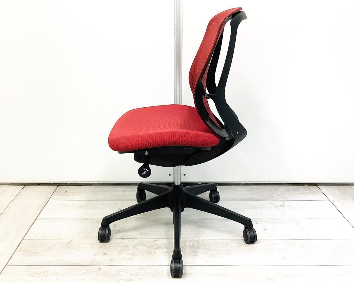 aw　オカムラ　シルフィーチェア　ローバック　固定肘　前傾機能　メッシュ　中古品 中古】シルフィーメッシュ オカムラ/okamura 肘付ローバック