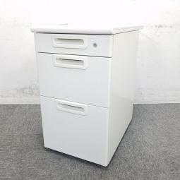 プラス製｜３段脇机｜LA ■デスクを広々使いたいお客様にオススメ　【2506】弊社使用欄【A01019644】