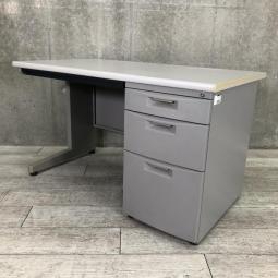 【定価約9万円】【人気国内メーカー片袖机！横幅1200ｍｍサイズ！】■イトーキ製　ＣＺ　片袖机　■ランクB商品のためお安くご提供　【2506】弊社使用欄【A01019642】