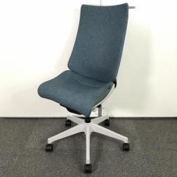 【在庫入替品】【最先端のワークチェア！】■イトーキ（ITOKI）　アクトチェア　クロスタイプ　肘無　ハイバック　■ハンガー/ランバーサポート付　■ダックブルー