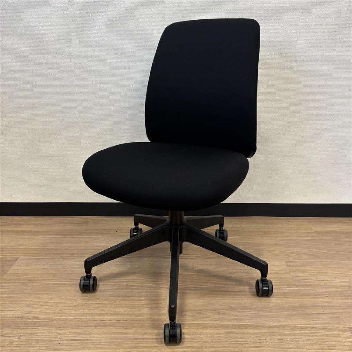 コクヨ　オプティ　ローバックモデル　ブラック　コンパクトなモデル　【2506】弊社使用欄【A01019639】
                        その他シリーズ
                                    中古
            