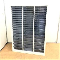 【書類整理の必需品！クリスタルトレイ入荷！】■オカムラ（okamura）　レクトライン　クリスタルトレー　ローキャビネット　■3列×浅型12段・深型6段　■ホワイト　※天板無し