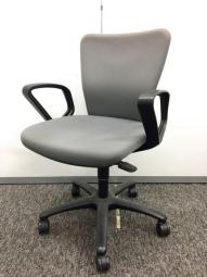 【オフィスの王道チェアが入荷！】■オカムラ（okamura）カロッツァ（Carrozza）チェア　■ローバック　固定肘付き　【分厚いクッションとシンプルで使いやすい操作性！】【A】