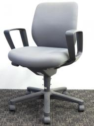 【ロット入荷！】座面が厚く座り心地が抜群！移転時におすすめ！！【中古オフィス家具】	【A】