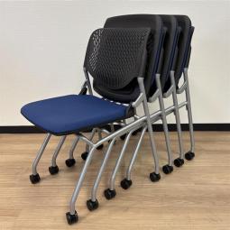 【会議用チェアが入荷！】お得なセット販売！４脚セット！オカムラ（okamura）ルナチェア　■色：座面/ブルー　背もたれ/ブラック【2506】弊社使用欄【A01020159】