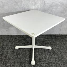 オカムラのカフェテーブル【8177シリーズ】が入荷しました！ ＊福岡市拠点の「オフィスバスターズ福岡南店」は、福岡はもちろん、岡山・広島エリアにも対応しています。中古オフィス家具・チェア・デスク・複合機など一式手配可能。各地に特化した在庫とワンストップ対応で、起業・移転・レイアウト変更にしっかり対応し、岡山・広島でも安心の選択肢をご提供します。＊