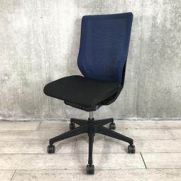 【背面メッシュの人気ミドルクラスチェア！執務室用にも会議室用にもおすすめ！】■イトーキ（ITOKI）　ミレッザチェア(mirezza)　肘無ハイバック　■背面メッシュ　■背面：ブルー/座面：ブラック【AD】