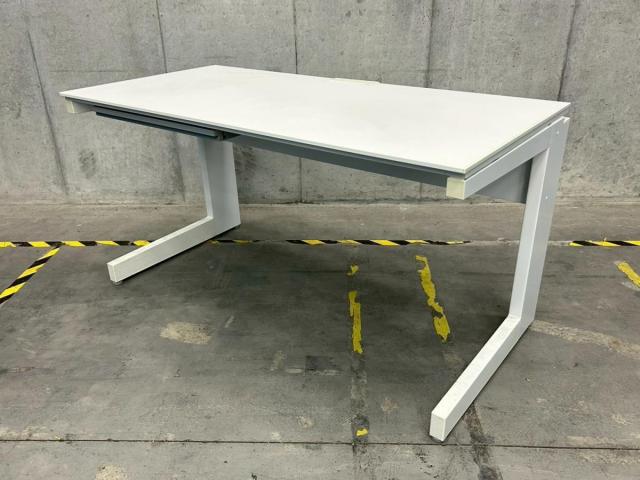 【幅広いW1400デスクが入荷！】内田洋行/アルプレス/ホワイト/平机　※幕板無し