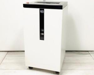 【南】明光商会製のシュレッダー【PD-F75P-LM】が入荷致しました！　＊福岡市拠点の「オフィスバスターズ福岡南店」は、福岡はもちろん、岡山・広島エリアにも対応しています。中古オフィス家具・チェア・デスク・複合機など一式手配可能。各地に特化した在庫とワンストップ対応で、起業・移転・レイアウト変更にしっかり対応し、岡山・広島でも安心の選択肢をご提供します。＊