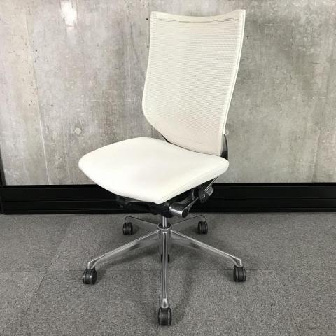 【在庫入替セール品】【オフィスの執務室、会議室におすすめ！】■オカムラ（okamura）製　バロン（Baron）チェア　ハイバック　肘無し　■背面メッシュ　■色：ホワイト【硬めの座面が大人気！国産メッシュチェアの代表格！】【弊社使用欄：A01007281  K】【KN】