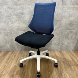 【イトーキ製定番チェア☆】イトーキ　エフメッシュ　肘なし　ブルー×ブラック　中古　福岡　博多　天神　九州最大級
